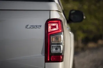 Mitsubishi L200 2020 0919 004