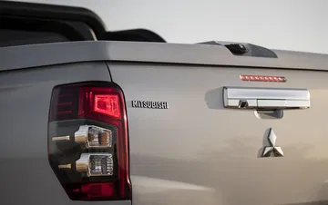 Mitsubishi L200 2020 0919 005