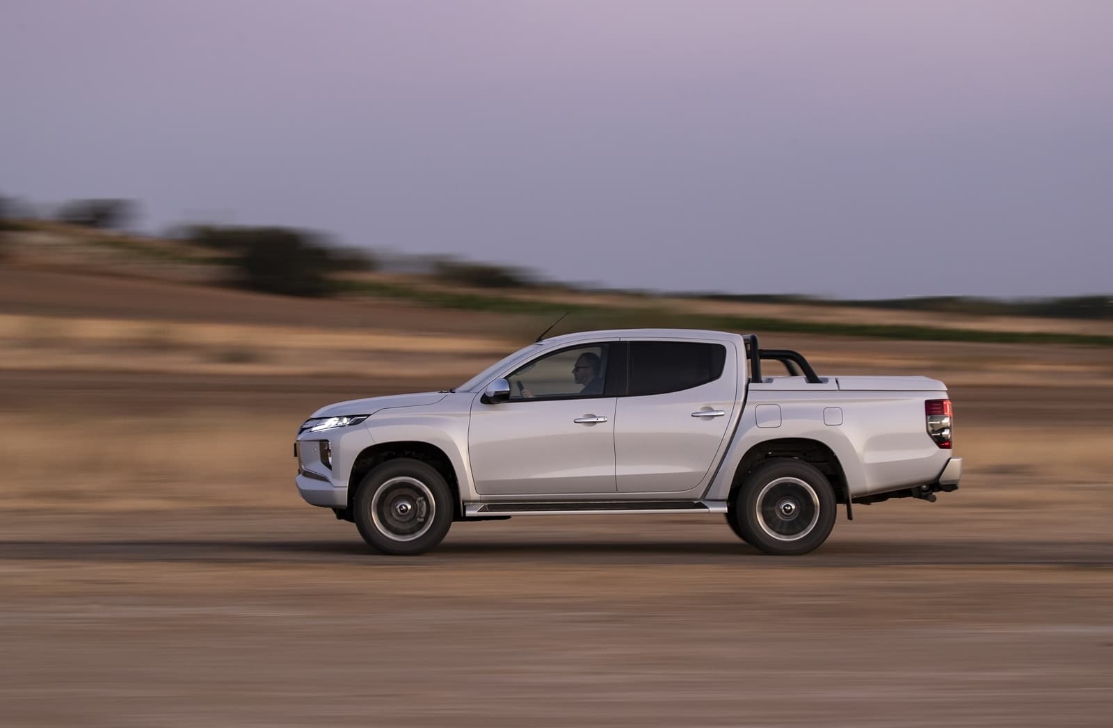 Mitsubishi L200 2020 0919 048