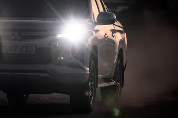 Mitsubishi L200 2020 0919 049