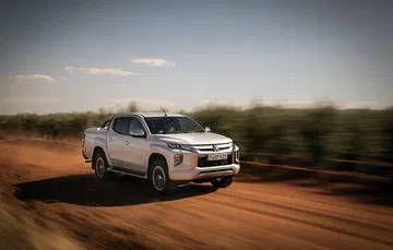Mitsubishi L200 2020 0919 054