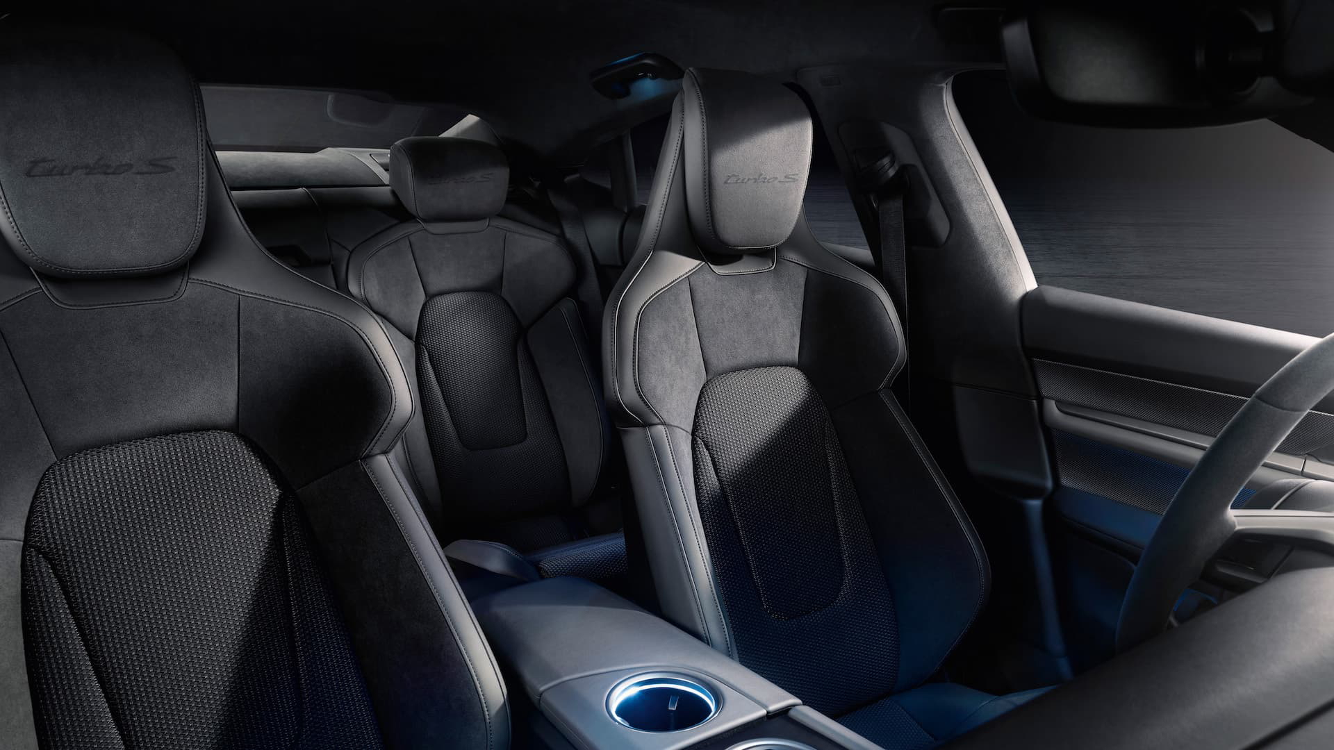 Porsche Taycan Interior 24