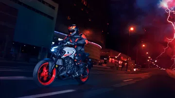 2020 Yamaha Mt320 Eu Ice Fluo Action 008 03