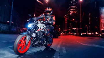 2020 Yamaha Mt320 Eu Ice Fluo Action 009 03