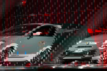 Abarth 695 70 Aniversario 01