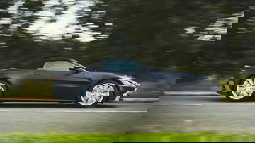 Aston Martin Vantage Volante 1019 001