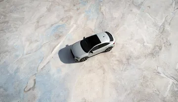 Vista aérea destacando el diseño del techo del Audi Q3 Sportback.