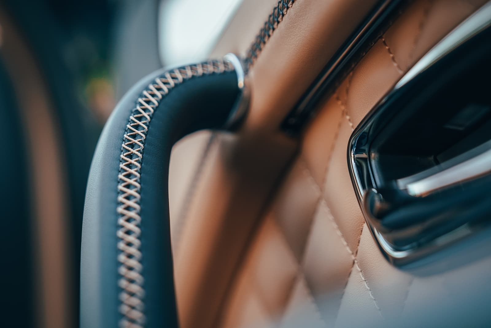 Bentley Bentayga Hybrid 1019 007