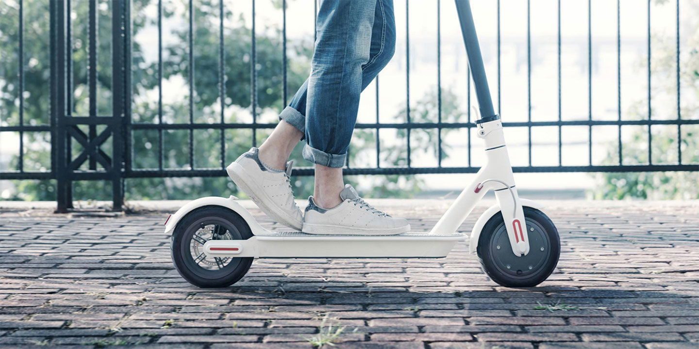 La DGT obligará a llevar casco a los usuarios de patinetes eléctricos