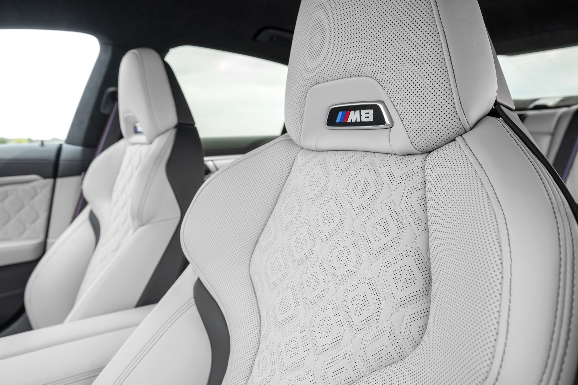 Bmw M8 Gran Coupe 17