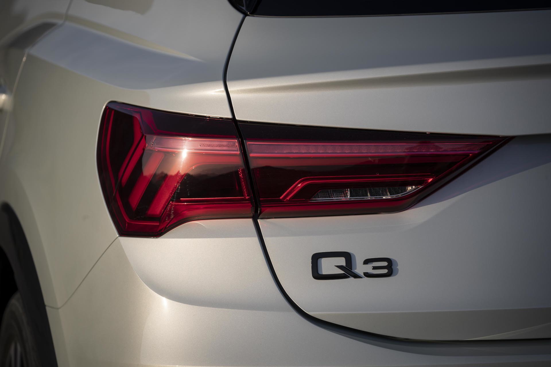 Foco trasero del Audi Q3 Sportback con diseño distintivo.