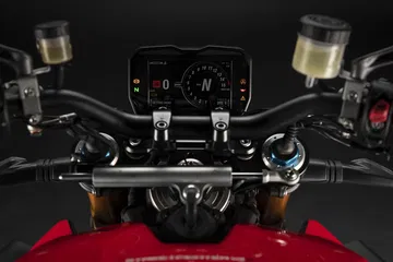 My20 Ducati Streetfigher V4 S 15 Uc101698 Mid