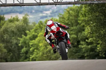 My20 Ducati Streetfighter V4 S Ambience 08 Uc101673 Mid