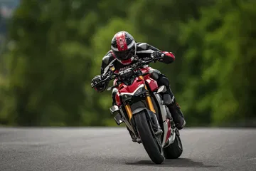 My20 Ducati Streetfighter V4 S Ambience 09 Uc101672 Mid