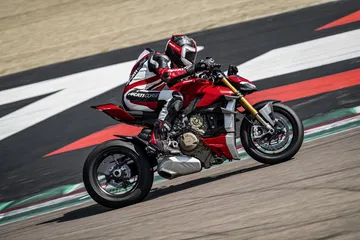 My20 Ducati Streetfighter V4 S Ambience 21 Uc101644 Mid