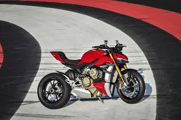 My20 Ducati Streetfighter V4 S Ambience 29 Uc101651 Mid