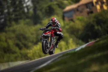 My20 Ducati Streetfighter V4 S Ambience 37 Uc101657 Mid