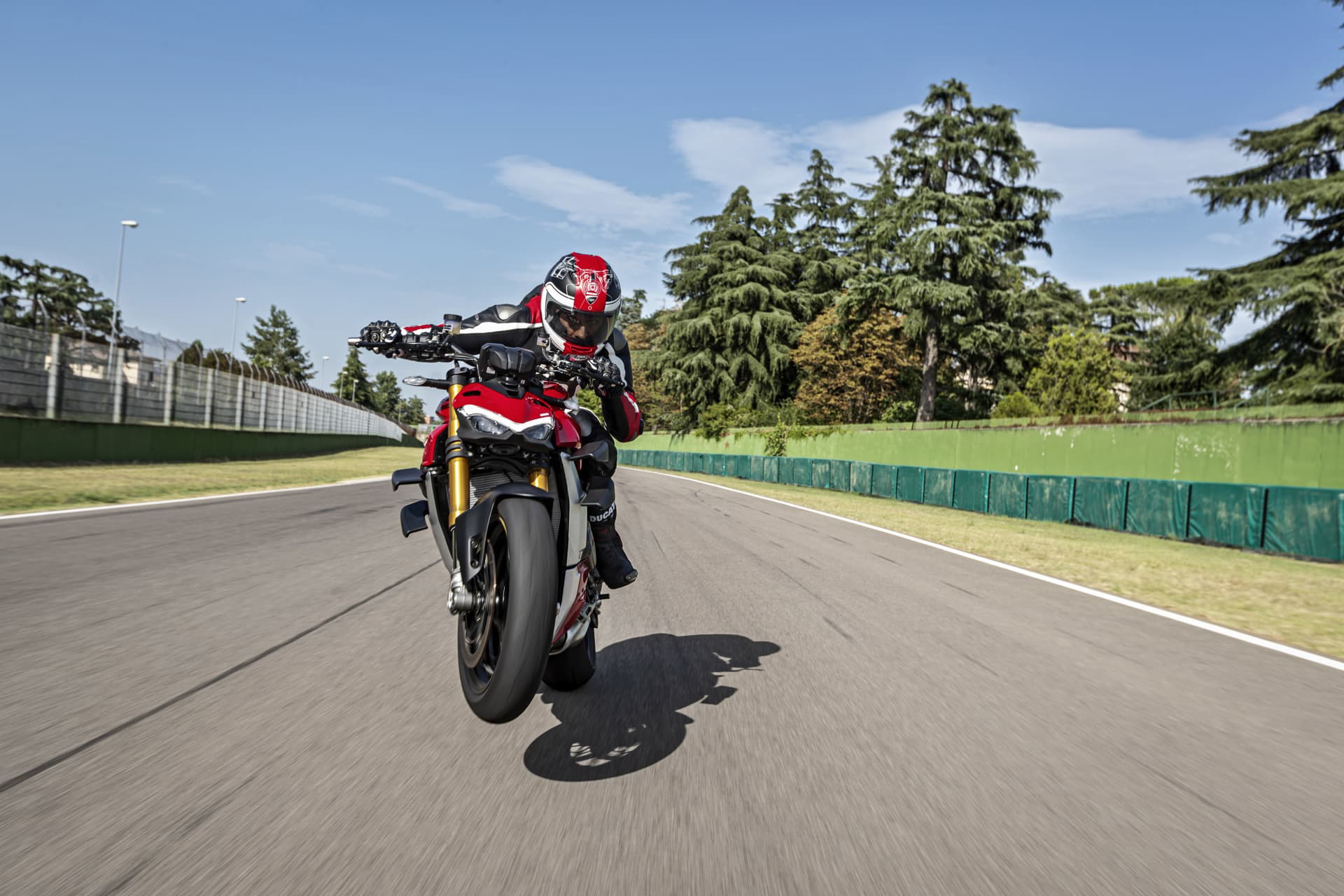 My20 Ducati Streetfighter V4 S Ambience 38 Uc101659 Mid