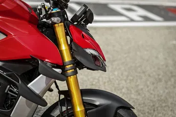 My20 Ducati Streetfighter V4 S Ambience 42 Uc101663 Mid