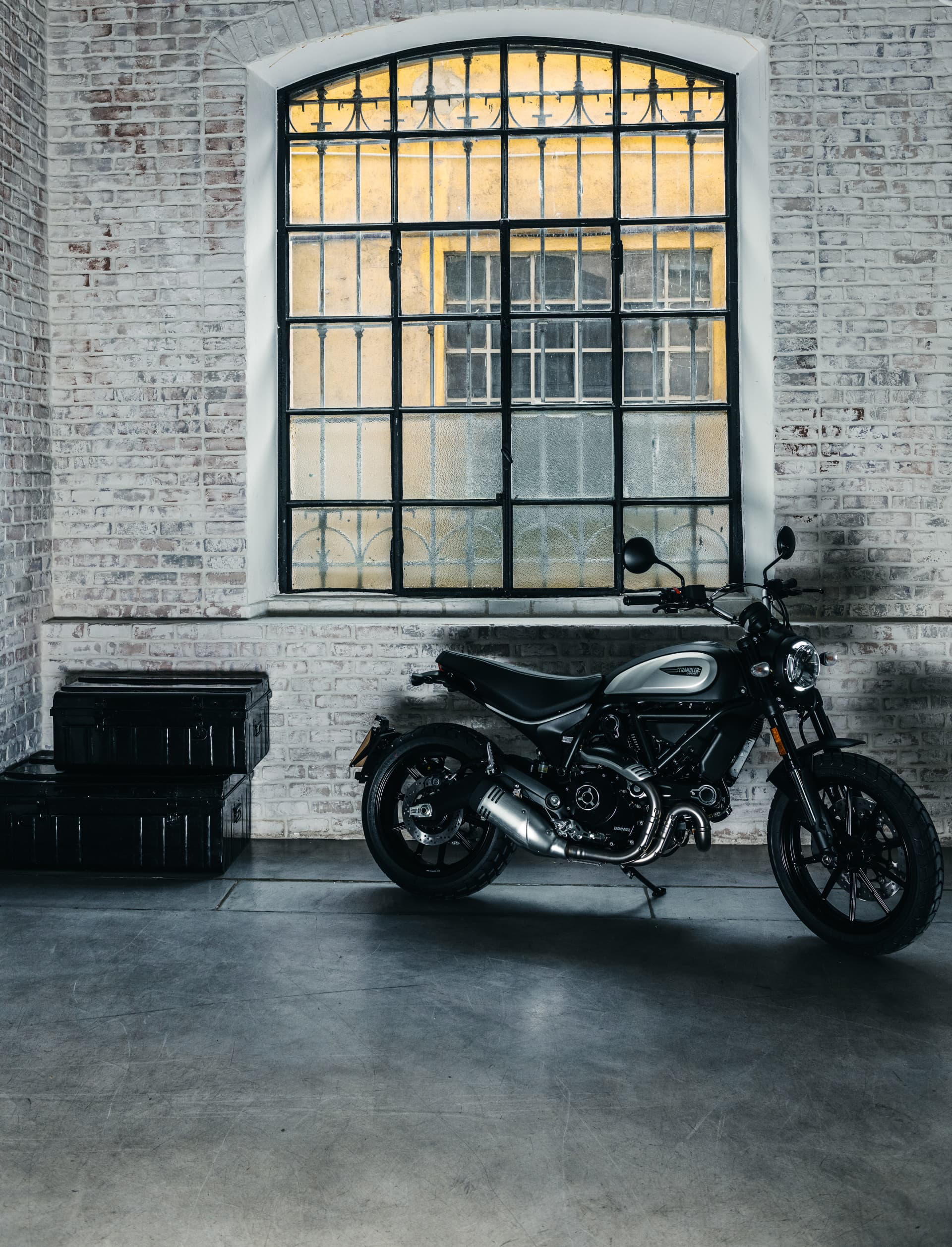 My20 Ducatiscrambler Icon Dark 15 Uc101438 Mid