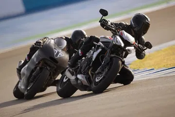 New Street Triple Rs And Moto2 Prototype Dynamic