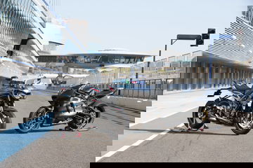 New Street Triple Rs And Moto2 Prototype Static Location 