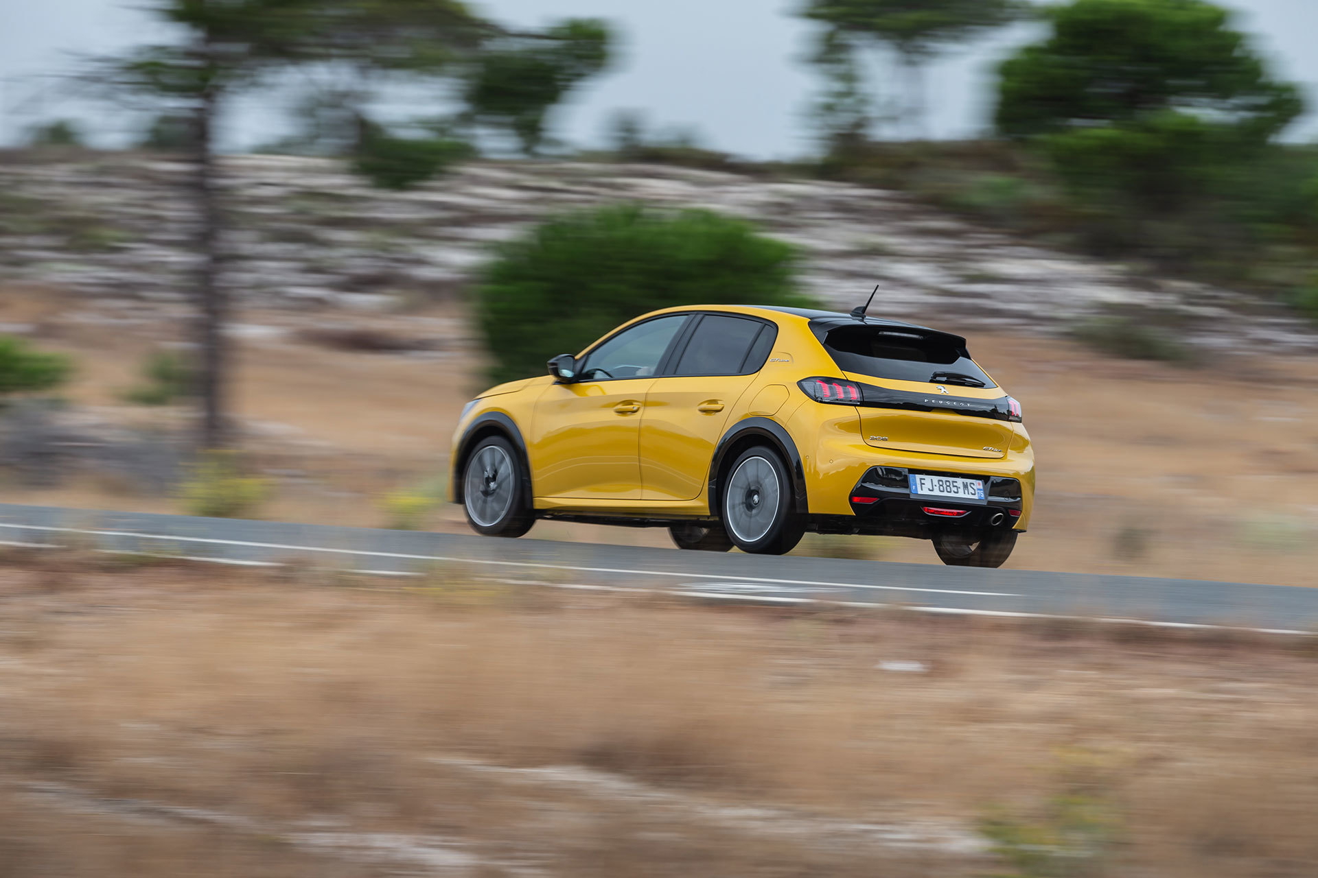 Peugeot 208 Gt Line 2019 Amarillo 09