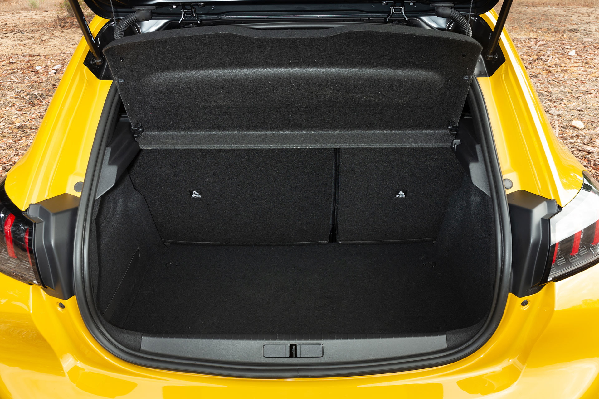 Peugeot 208 Gt Line 2019 Amarillo 104