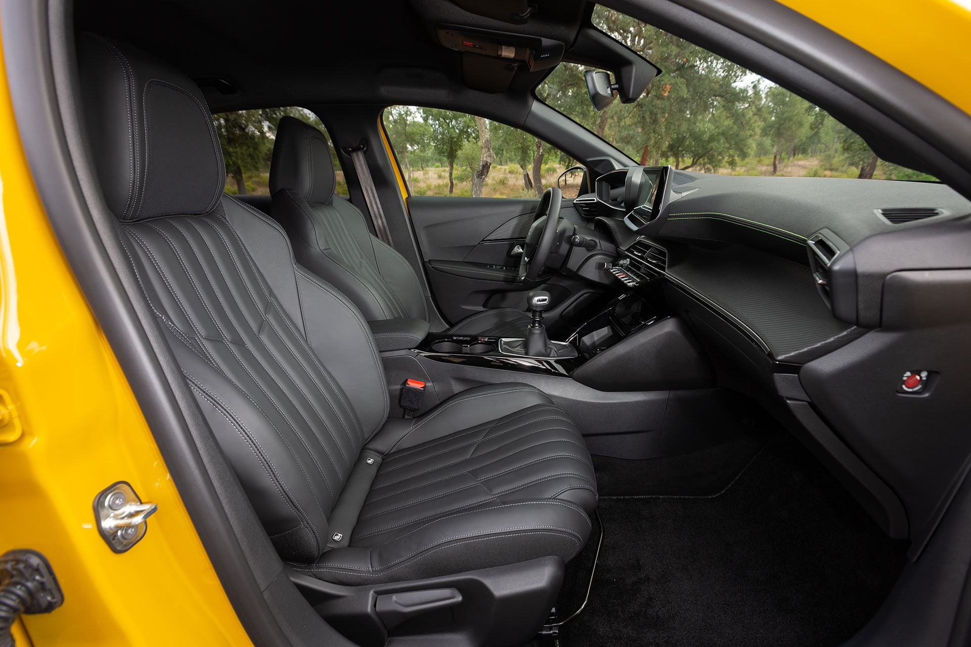 Peugeot 208 Gt Line 2019 Amarillo 109