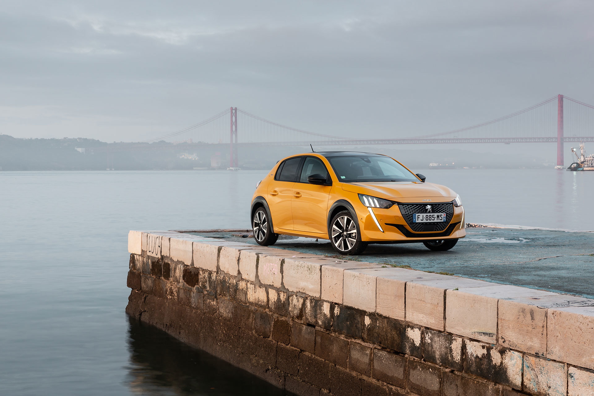 Peugeot 208 Gt Line 2019 Amarillo 117