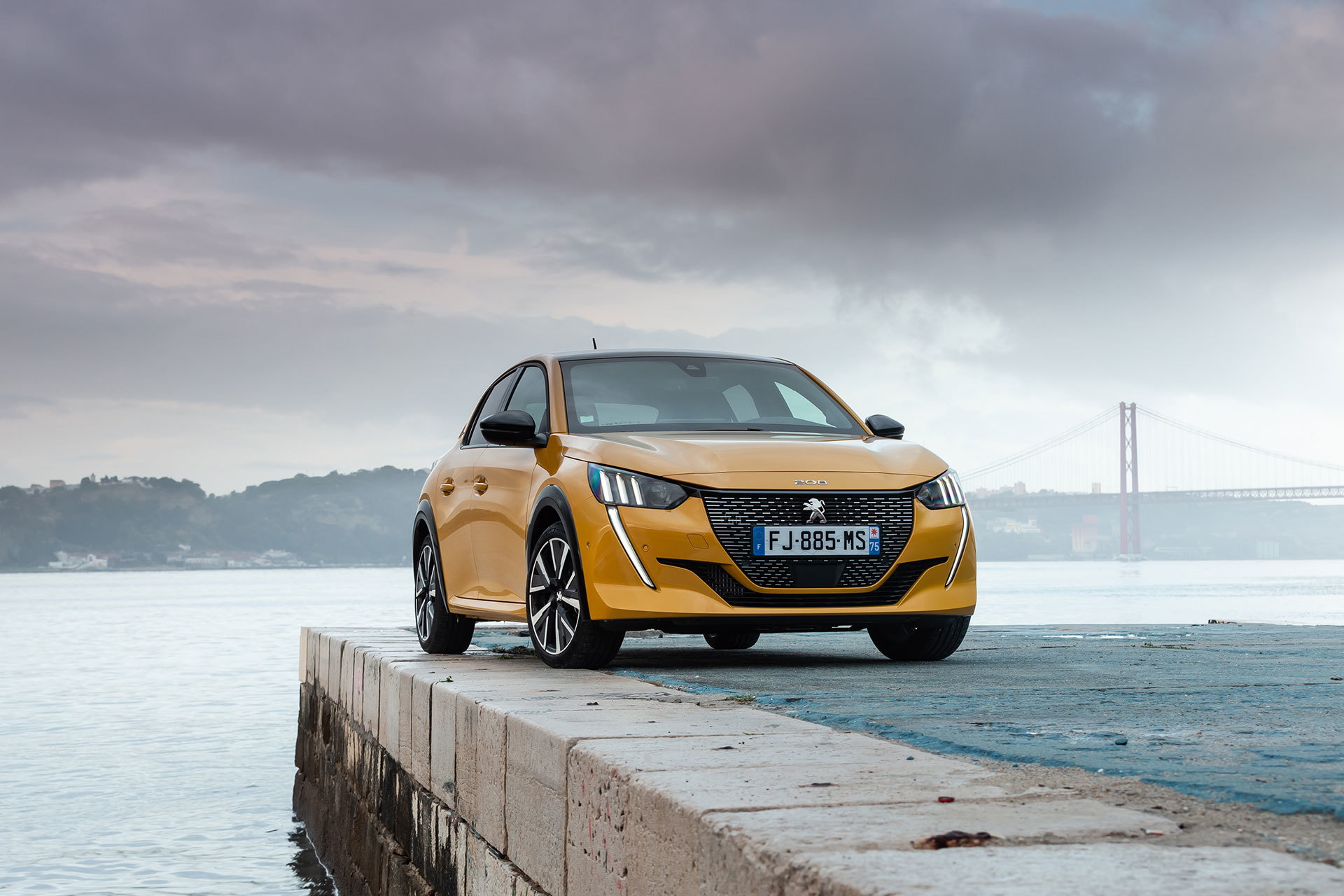 Peugeot 208 Gt Line 2019 Amarillo 128