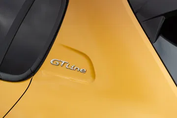Peugeot 208 Gt Line 2019 Amarillo 134