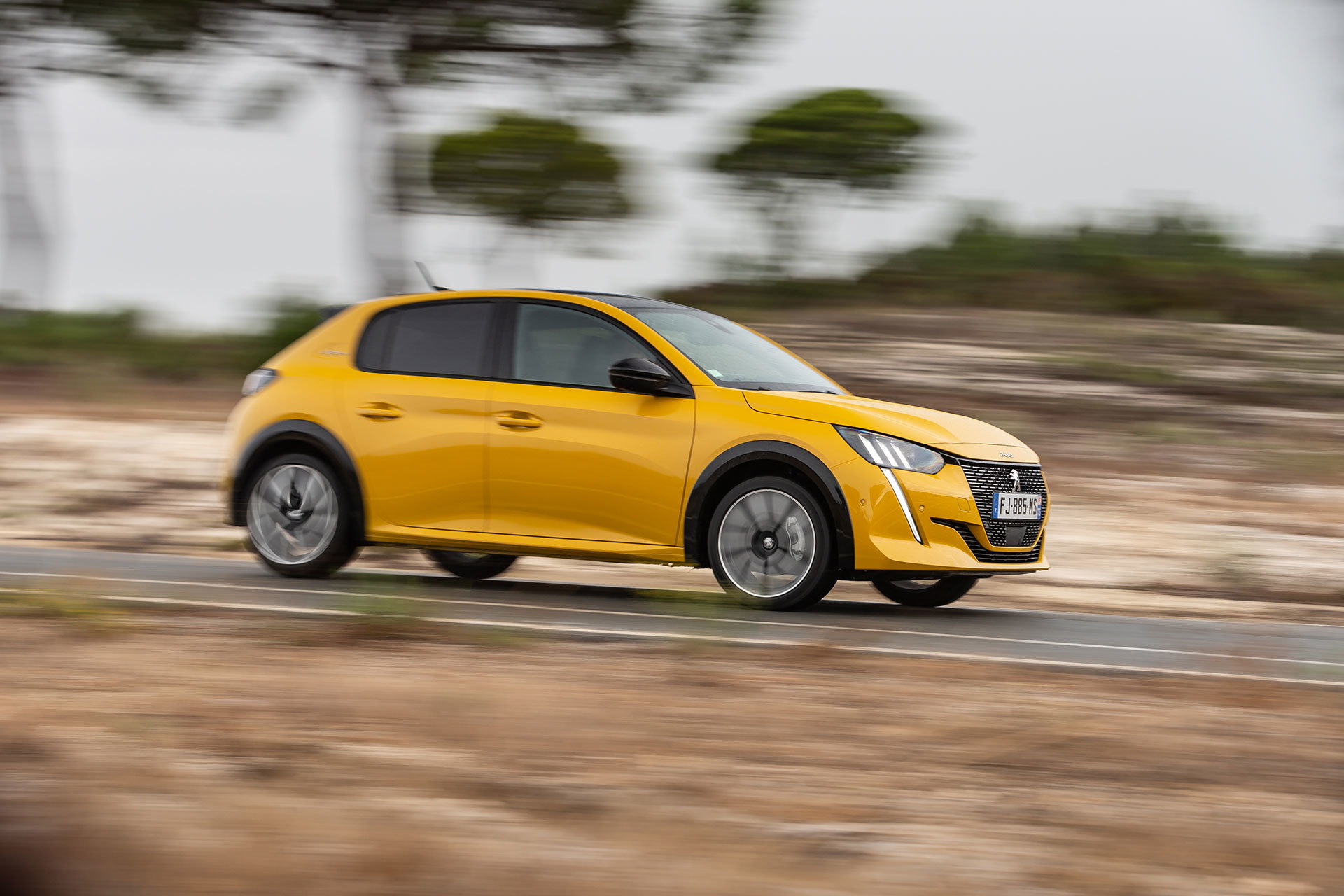 Peugeot 208 Gt Line 2019 Amarillo 14