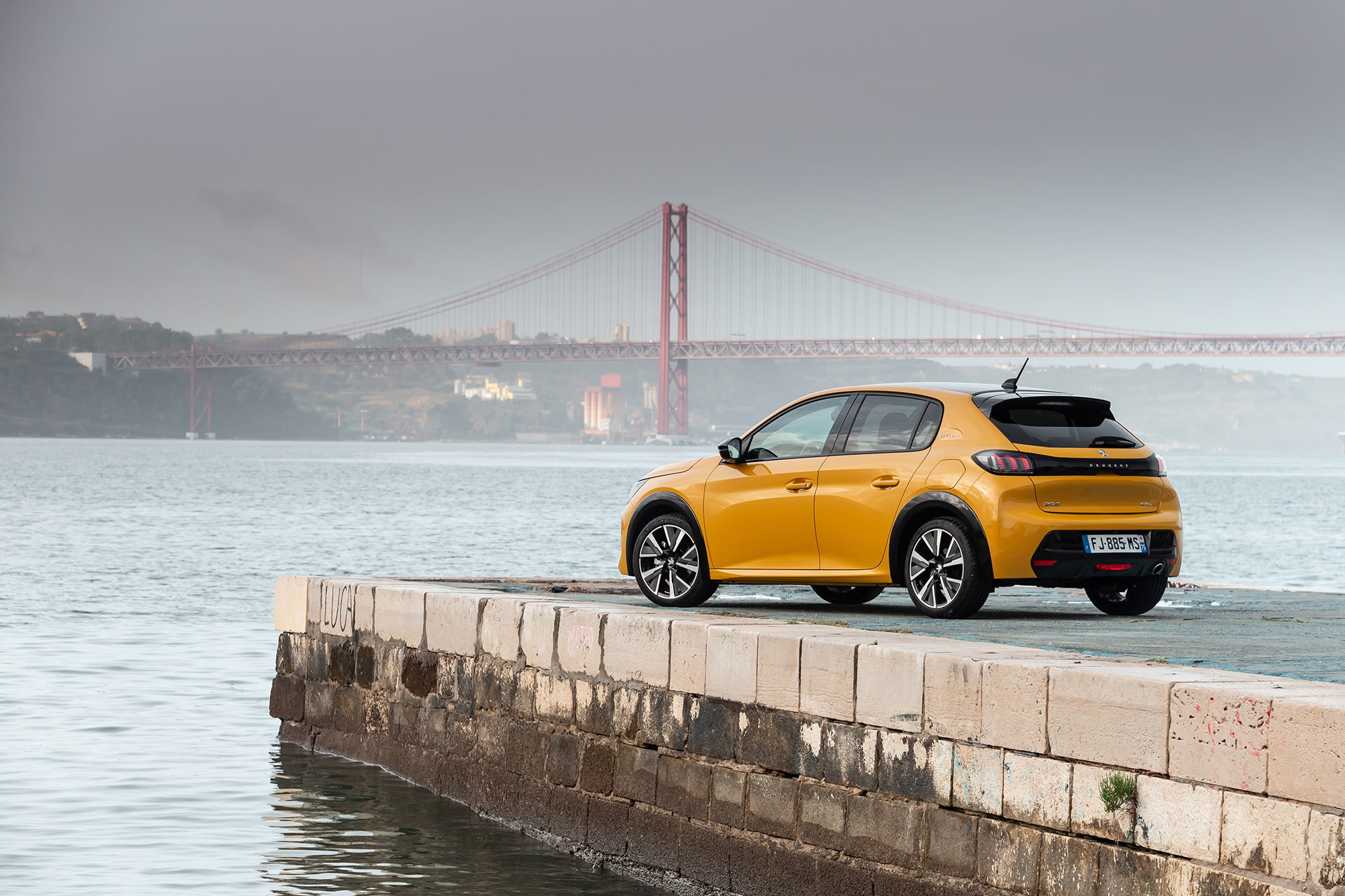 Peugeot 208 Gt Line 2019 Amarillo 143
