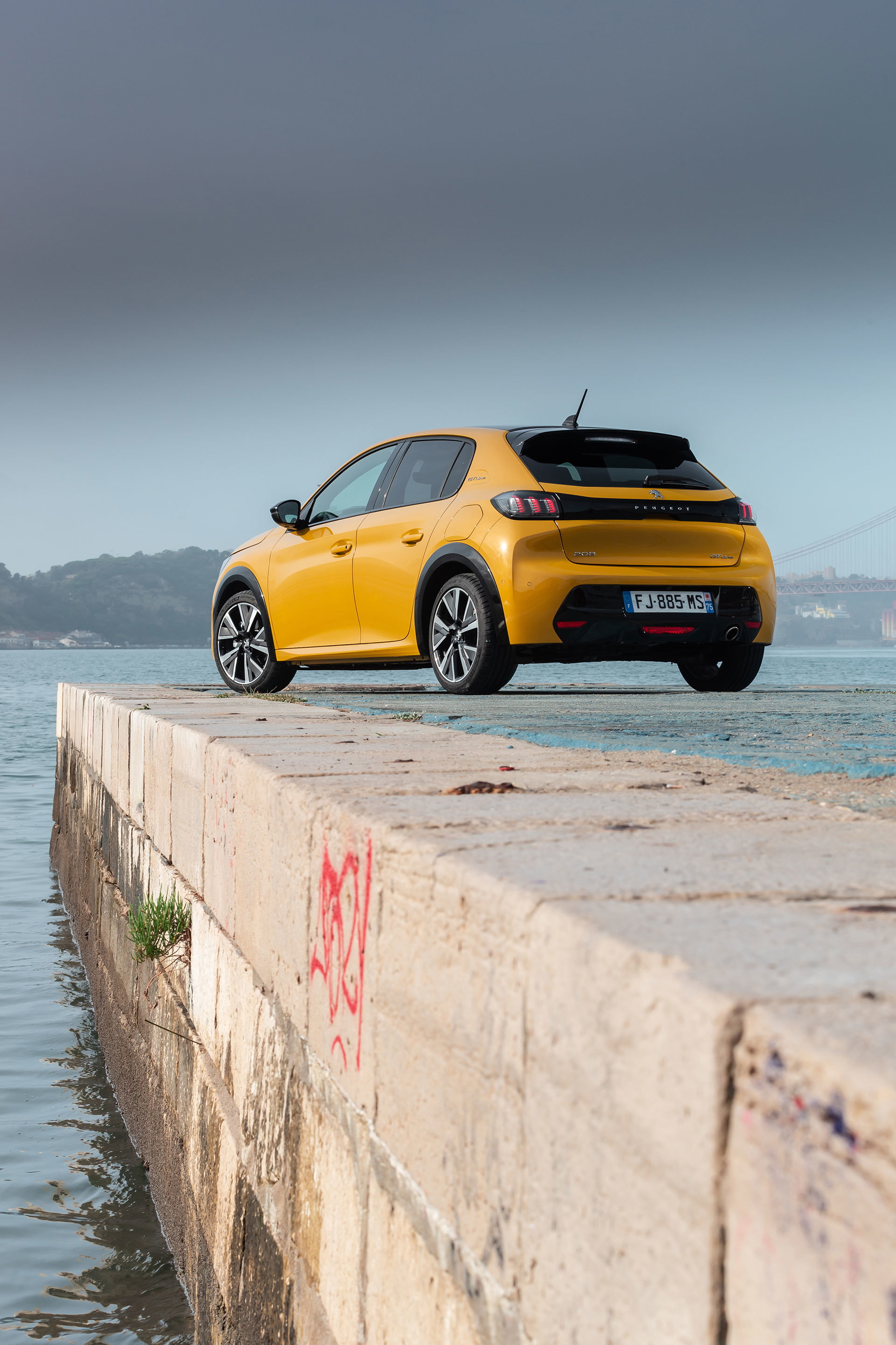 Peugeot 208 Gt Line 2019 Amarillo 144