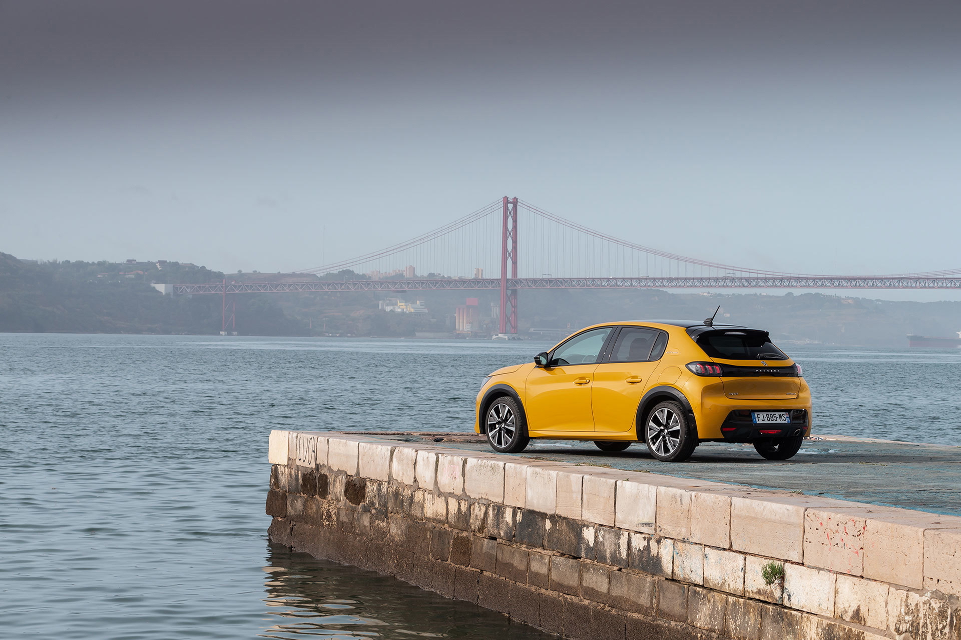 Peugeot 208 Gt Line 2019 Amarillo 145