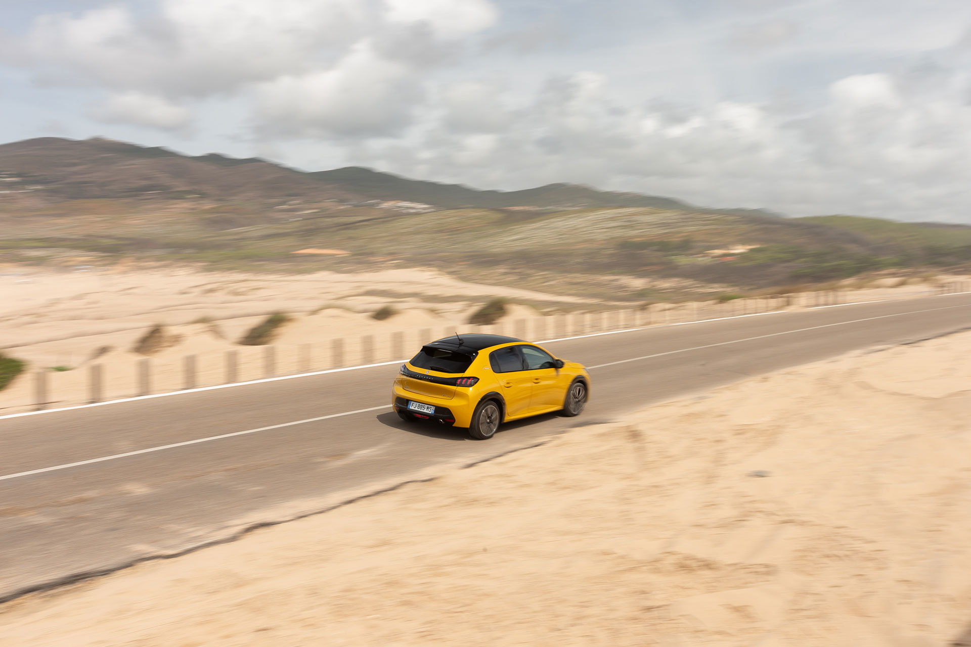 Peugeot 208 Gt Line 2019 Amarillo 152