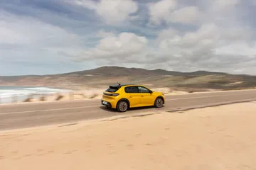 Peugeot 208 Gt Line 2019 Amarillo 155