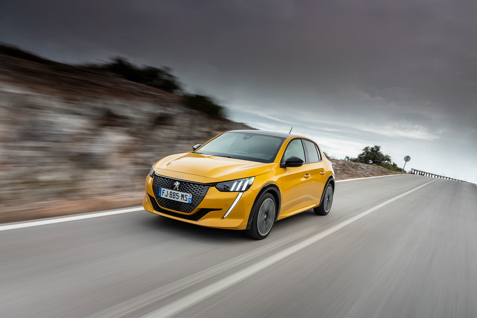 Peugeot 208 Gt Line 2019 Amarillo 31