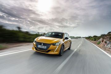 Peugeot 208 Gt Line 2019 Amarillo 33