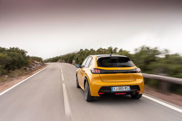 Peugeot 208 Gt Line 2019 Amarillo 38