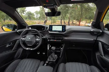 Peugeot 208 Gt Line 2019 Amarillo 51