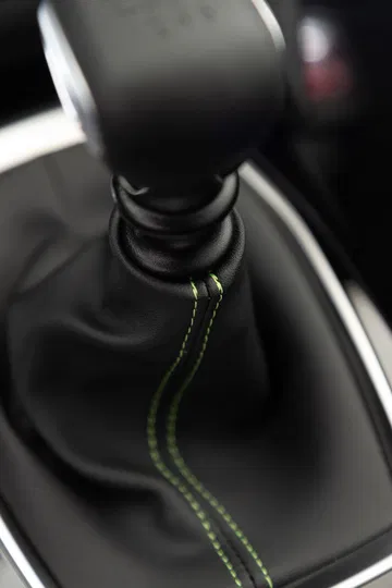 Peugeot 208 Gt Line 2019 Amarillo 56