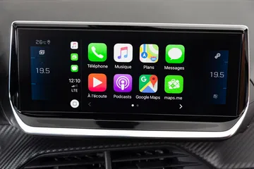 Peugeot 208 Gt Line 2019 Amarillo 95