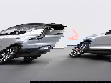 Volvo Xc40 Recharge P8 Awd In Glacier Silver