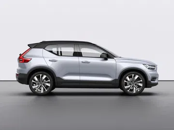 Volvo Xc40 Recharge P8 Awd In Glacier Silver