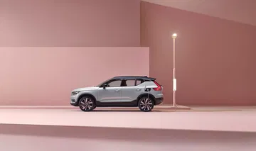 Volvo Xc40 Recharge P8 Awd In Glacier Silver