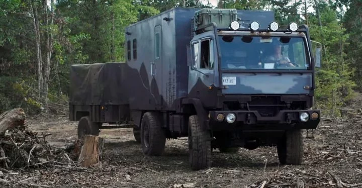 Wazimu Camion Militar Camper 1019 01