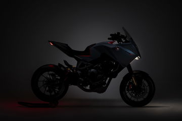 Honda’s Rome R&d Centre Proudly Unleashes The Cb4x At Eicma