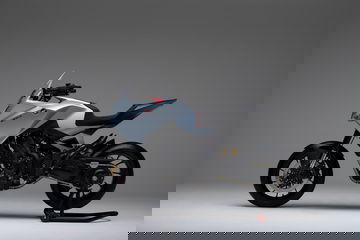 Honda’s Rome R&d Centre Proudly Unleashes The Cb4x At Eicma